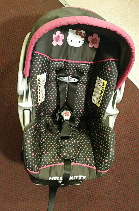 Hello Kitty infant car seat (Baby & Kids) in Federal Way, WA OfferUp