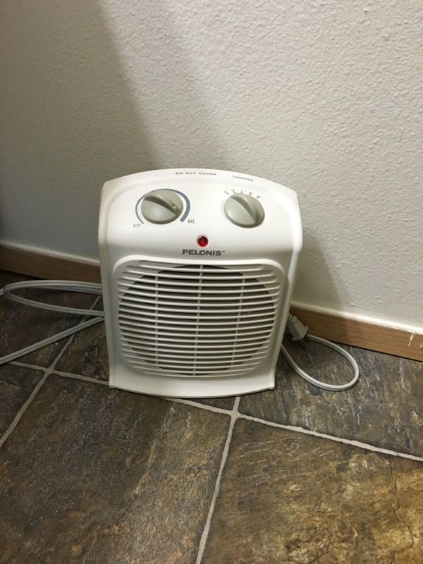 Pelonis FanForced Heater with Thermostat (Electronics) in Lynnwood, WA