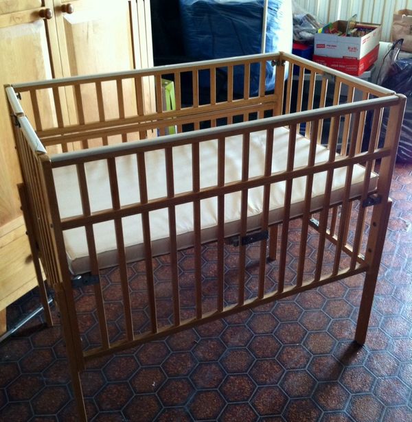 4way portable PenCrib NULINE. (Furniture) in Miami, FL