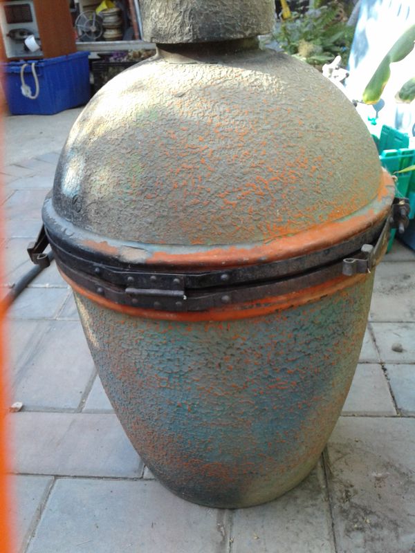 ORIGINAL IMPERIAL JAPANESE KAMADO EGG SMOKER/GRILL (Appliances) in