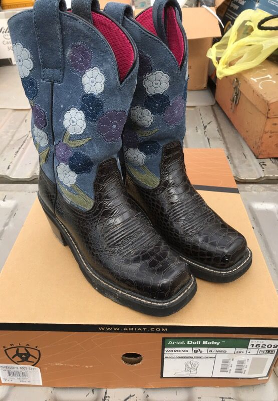 Ariat Doll Baby Size 6 1 2 Worn Once Clothing Shoes In Lufkin