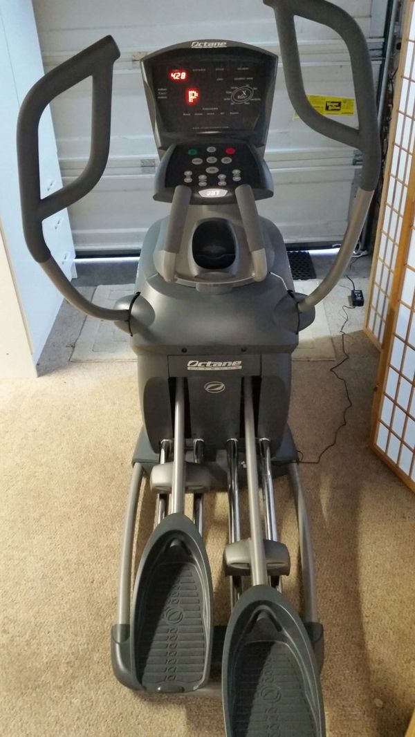 OCTANE ELLIPTICAL CROSS TRAINER Q37 (Beauty & Health) in Shoreline, WA