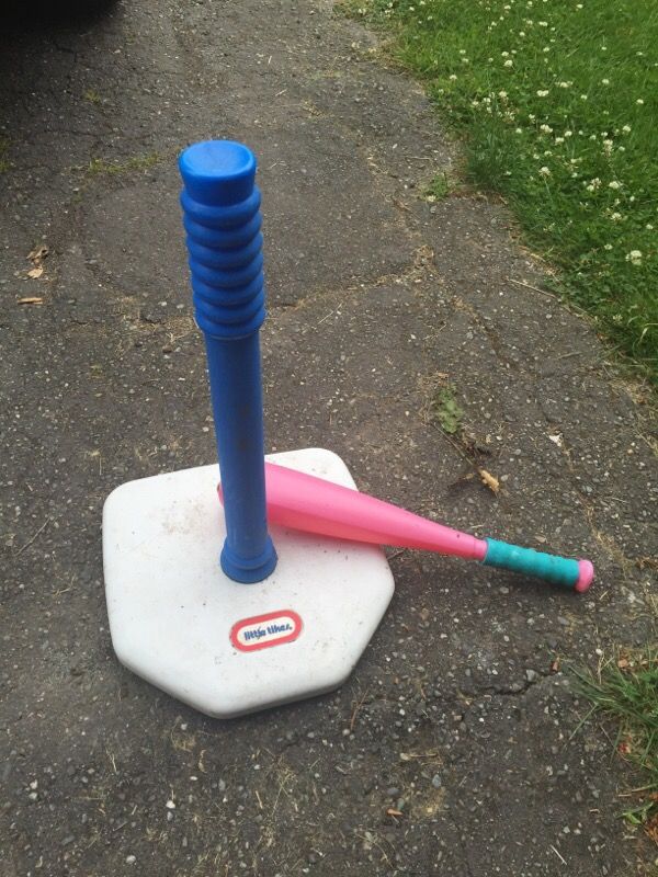 Tee ball stand (Baby & Kids) in Lynnwood, WA OfferUp