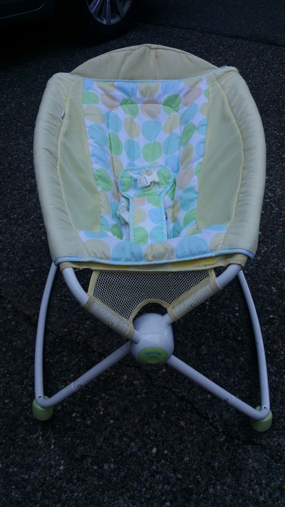 FisherPrice Easy Fold baby rocker (Baby & Kids) in Redmond, WA