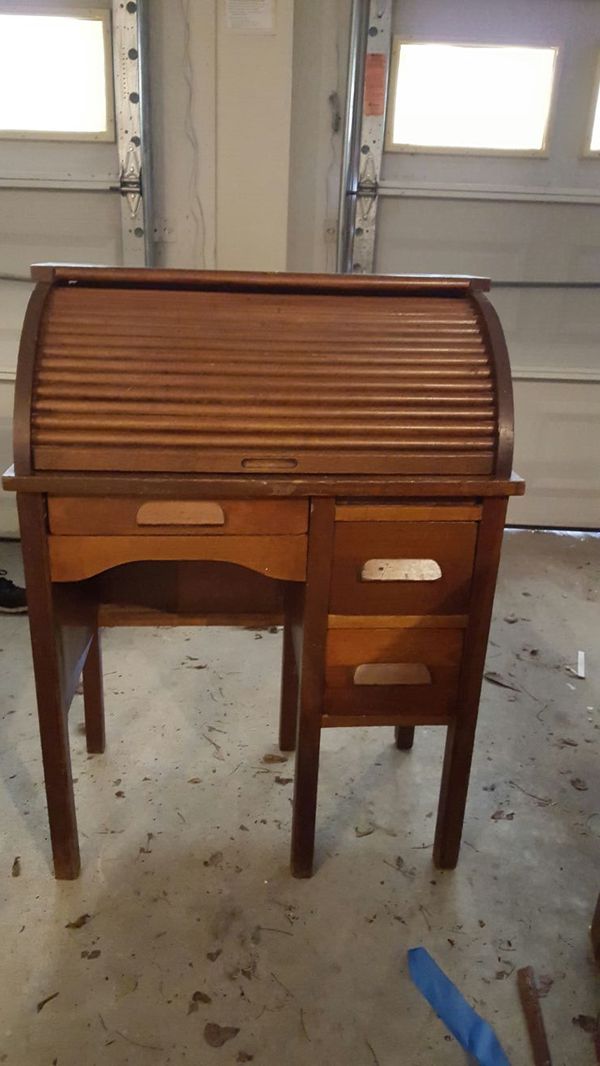 Vintage child roll top desk (Furniture) in Acworth, GA OfferUp