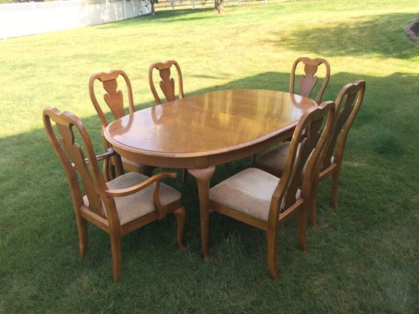 thomasville oak dining room chairs