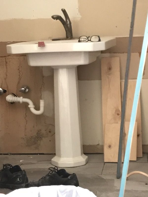 Pedestal sink ( Household ) in Goose Creek, SC - OfferUp