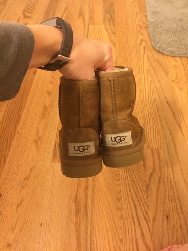 baby toddler uggs size 6 clothing shoes in dupont wa offerup toddler uggs size 6