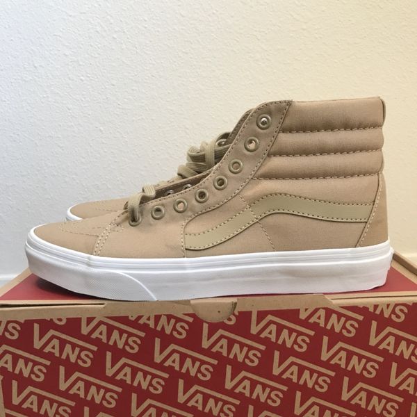 White Shoes Mens Canvas Size 8 Without Box White Shoes Mens Canvas Size 8 Without Box