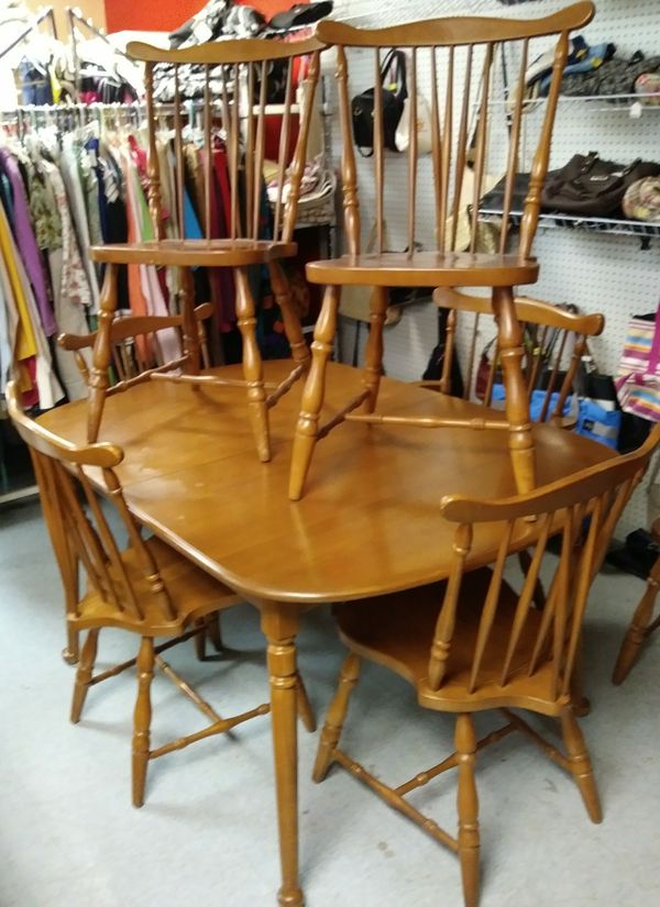 Maple Dining Room Or Kitchen Antique Set Table Chairs Hutch Furniture In High Point NC Maple Dining Room Or Kitchen Antique Set Table Chairs Hutch Furniture In High Point NC