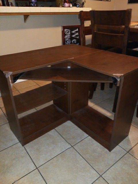 Corner Desk Dark Wood Furniture In Ontario Ca Offerup