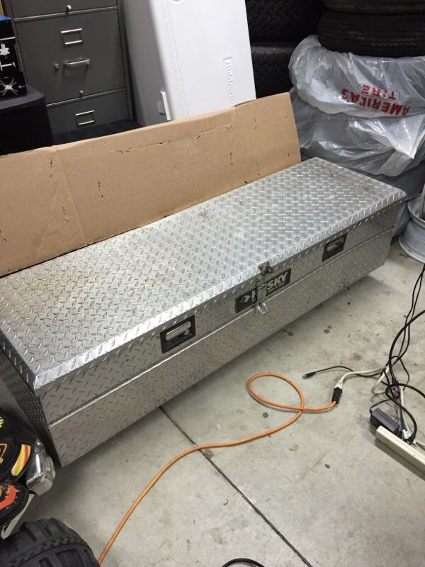Husky hskawb 60 truck tool box (General) in Fontana, CA