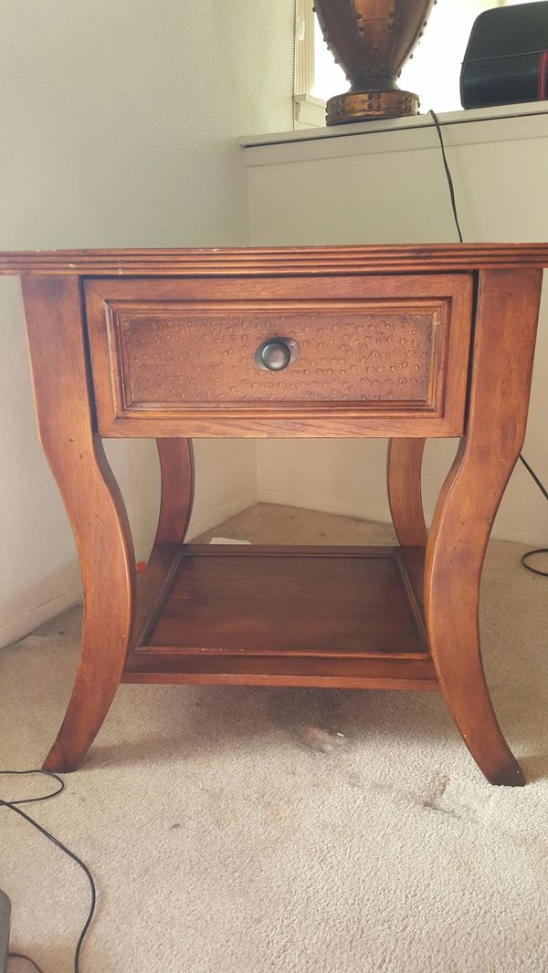 Side Table Furniture in Bothell WA OfferUp