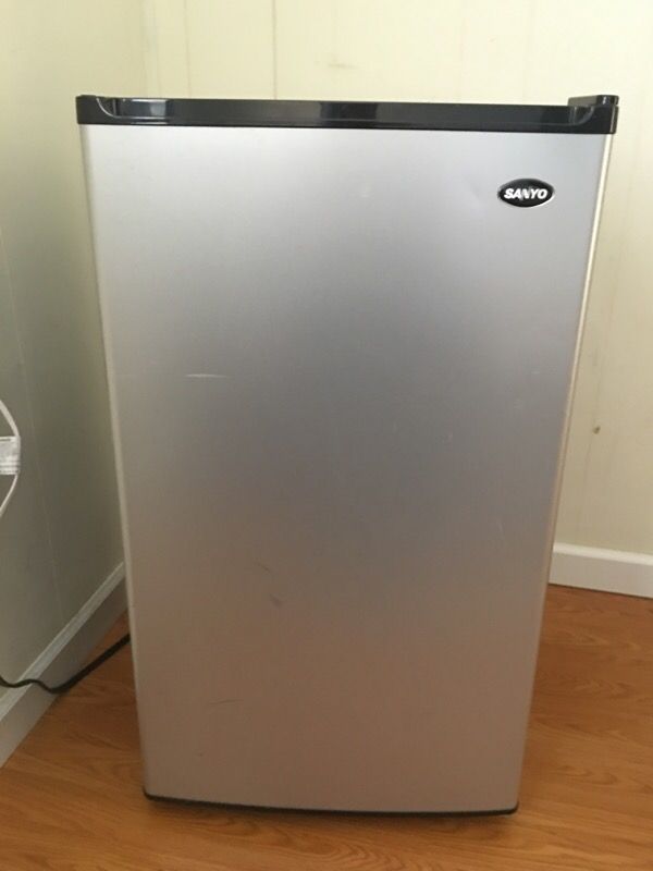 Sanyo 3.7 foot stainless steel mini fridge (Appliances) in San Leandro, CA