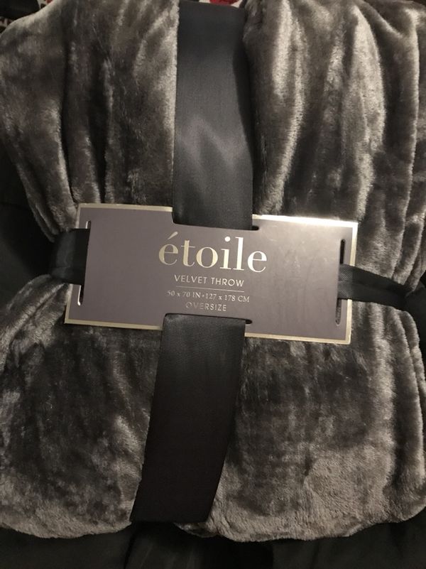 Grey Velvet Throw Blanket Household In Columbia SC OfferUp Magnificent Etoile Throw Blanket Grey Velvet Throw Blanket Household In Columbia SC OfferUp Magnificent Etoile Throw Blanket