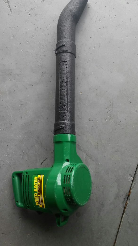 WEED EATER POWER BLOWER 2510.ELECTRIC. (Tools & Machinery 