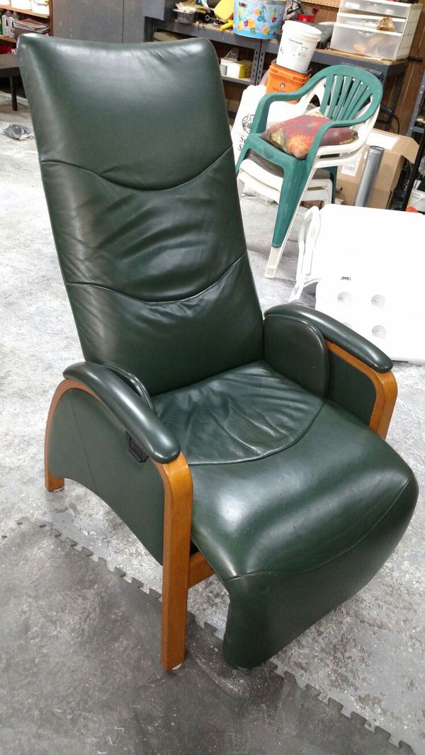 relax the back recliner