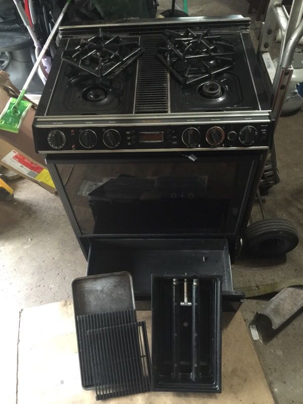 Modern maid gas stove (General) in Lansing, IL OfferUp