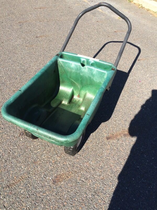 Rare Scott's YardAll (4 wheel) Garden Cart / Wheel Barrel (Home