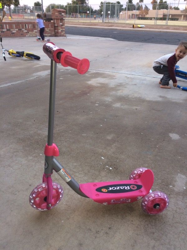 Girls Razor Scooter Brand New Used Once Too Small For My 4 Year Old Girls Razor Scooter Brand New Used Once Too Small For My 4 Year Old