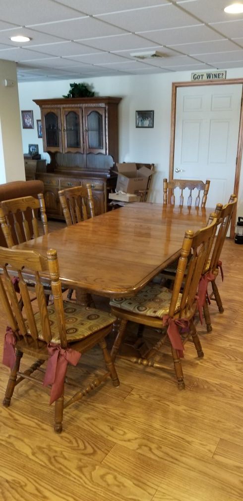 Dining room suit (Furniture) in Clarks Summit, PA - OfferUp Dining room suit (Furniture) in Clarks Summit, PA - OfferUp