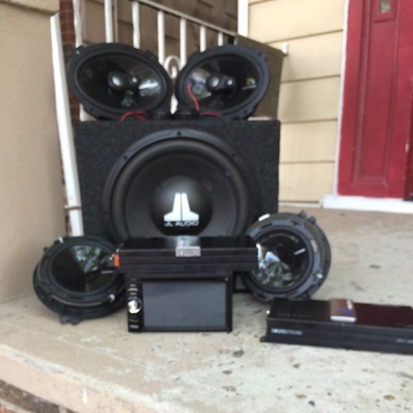Complete car audio system (Auto Parts) in Jersey City, NJ
