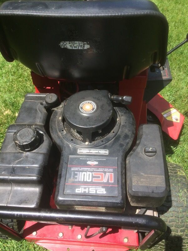 Toro wheel horse 1232 riding mower (Home & Garden) in Streamwood, IL
