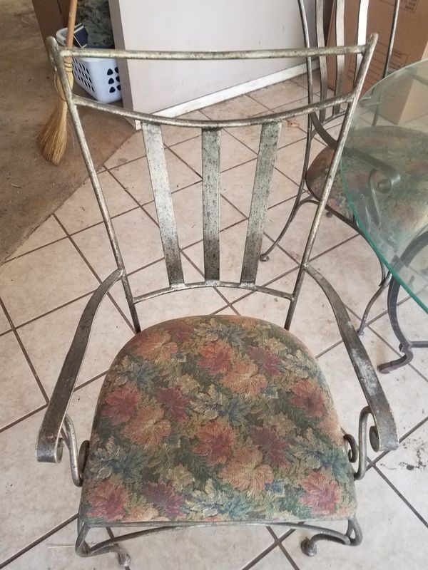 dinner table set. 5 chairs (Furniture) in Houston, TX - OfferUp dinner table set. 5 chairs (Furniture) in Houston, TX - OfferUp