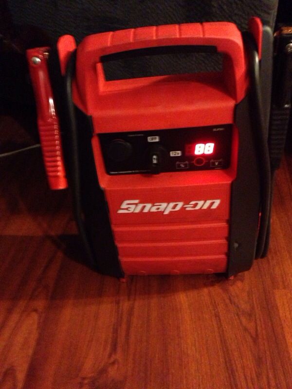 Snap on Jump Pack EEJP500 12 v (Tools & Machinery) in Long Beach, CA