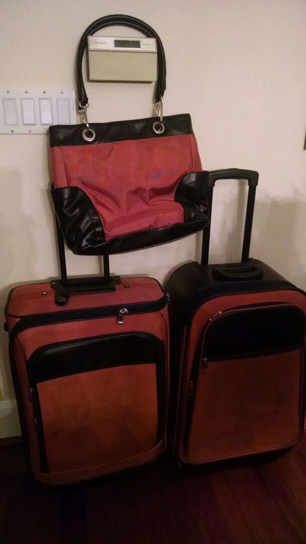 Joy Mangano 3 piece luggage set (General) in Kirkland, WA