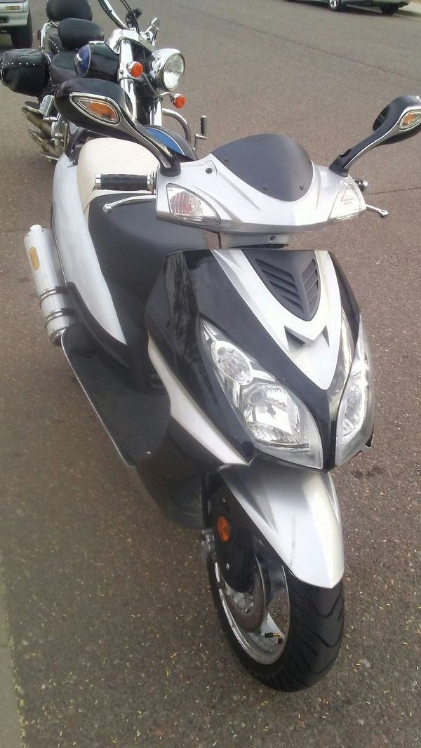 2017 Younfu 150cc Scooter 2017 Younfu 150cc Scooter