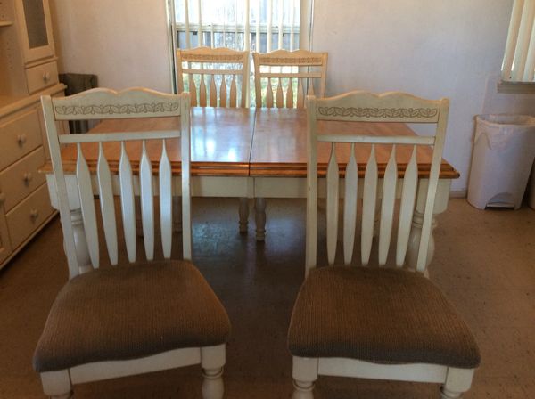 Cottage Style Dining Room Set With Table Extender Cottage Style Dining Room Set With Table Extender