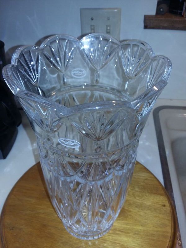 Royal Gallery Crystal Vase (Collectibles) in New Braunfels, TX OfferUp