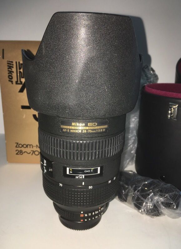 Nikon 28-70 2.8 AF-S ED lens IN BOX w/Leather case NEEDS ...