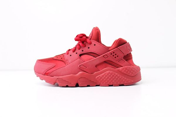 nike huarache triple red nike huarache triple red