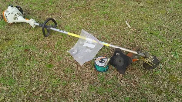 Stihl Fs55r Weed Eater With String Blade Attachments Stihl Fs55r Weed Eater With String Blade Attachments