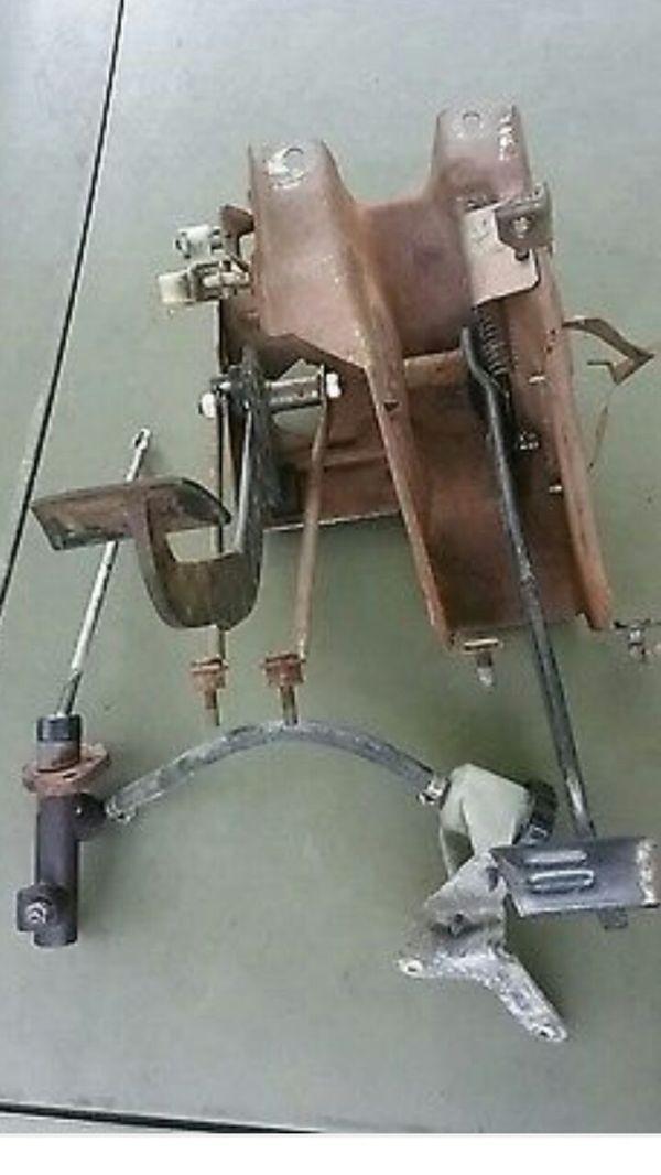 73 87 Chevy GMC hydraulic clutch pedal assembly with master cylinder