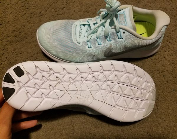 Nike Free Runner Womens size 8 (Clothing & Shoes) in Glendale, AZ