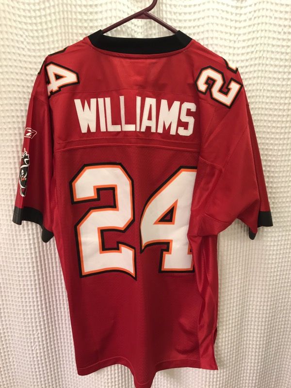 bucs jersey bucs jersey