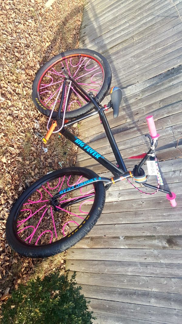big flyer pink
