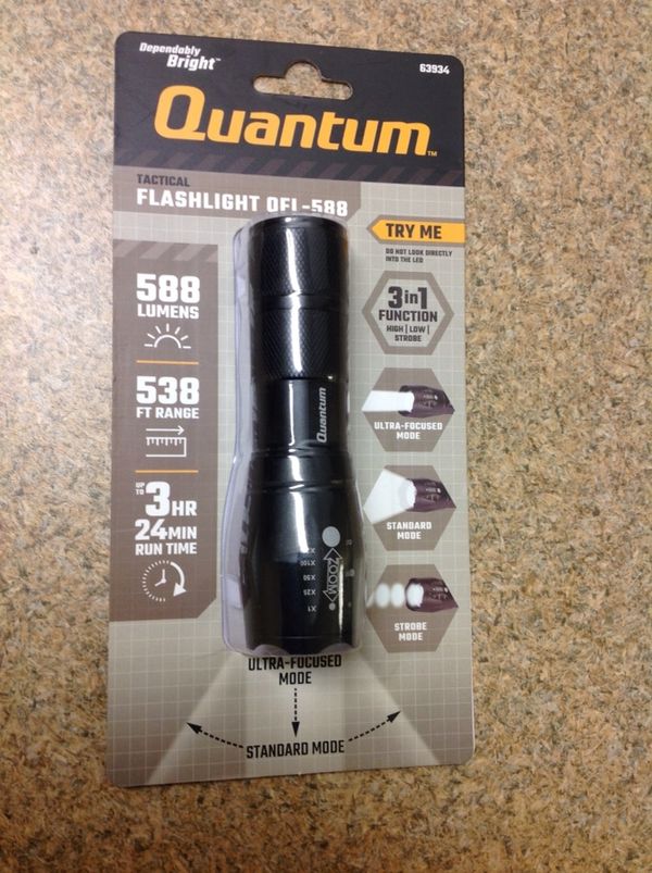 QUANTUM 3in1 Tactical Flashlight with 588 Lumens (Sports & Outdoors